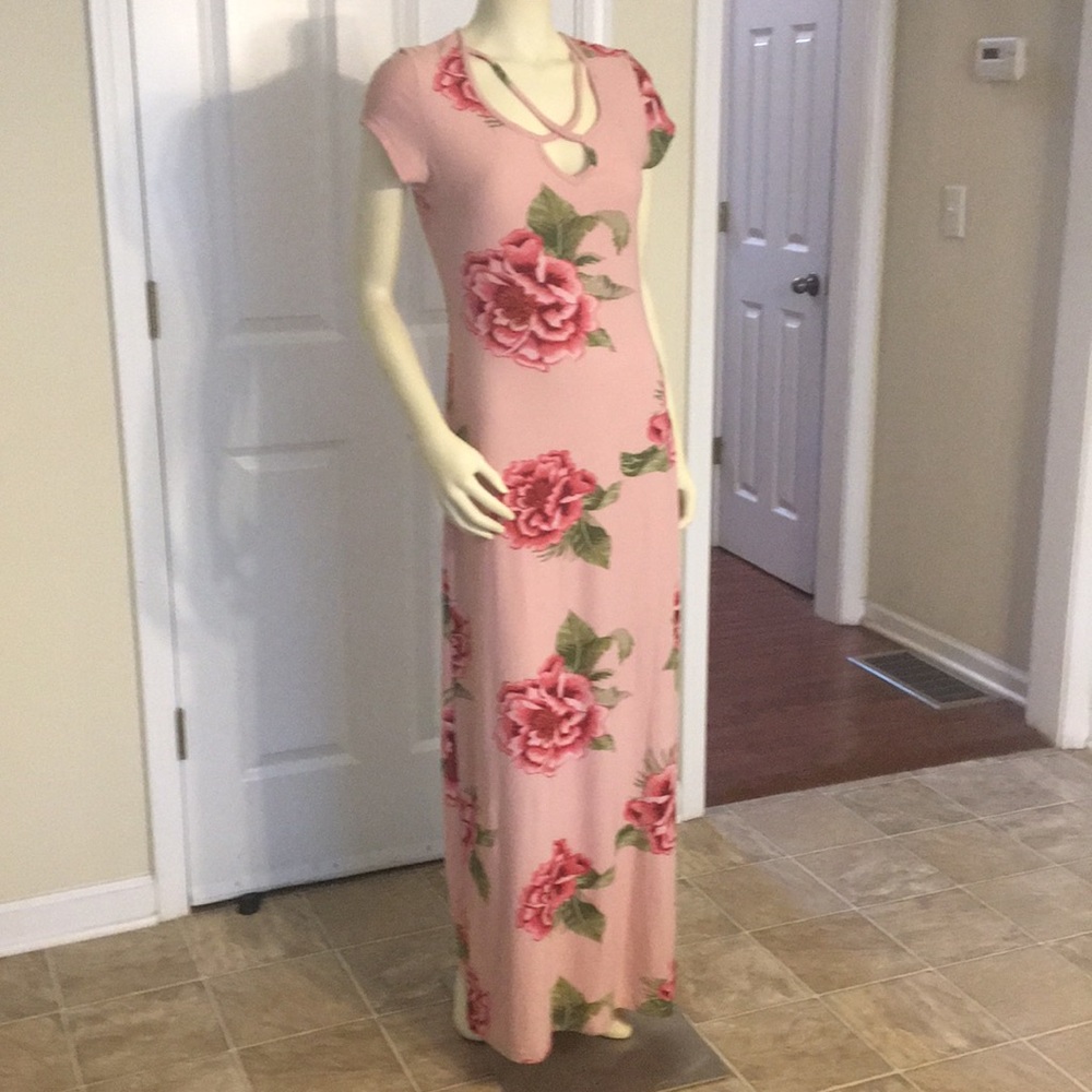 Maxi dress pink with flowers never worn XL